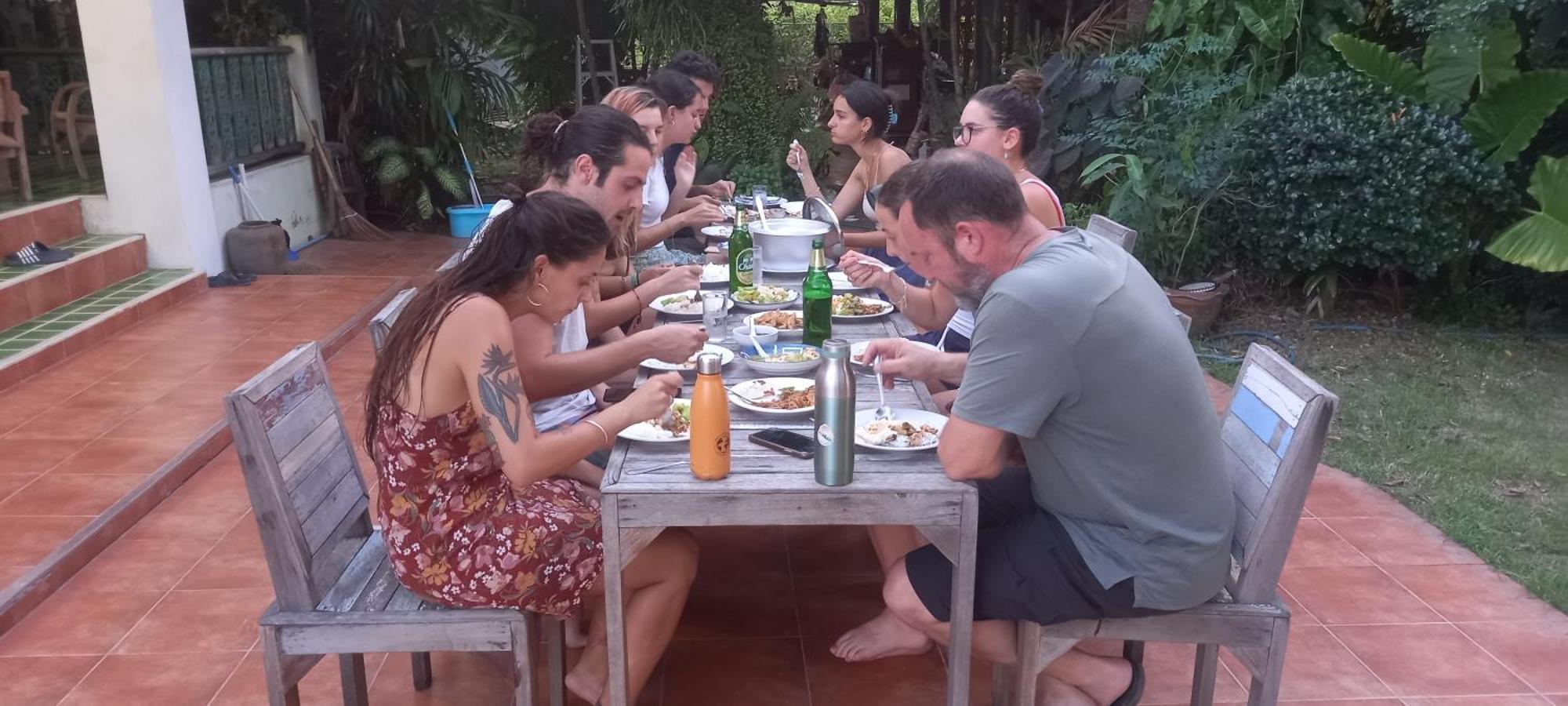 Plus Hostel Ayutthaya Екстер'єр фото