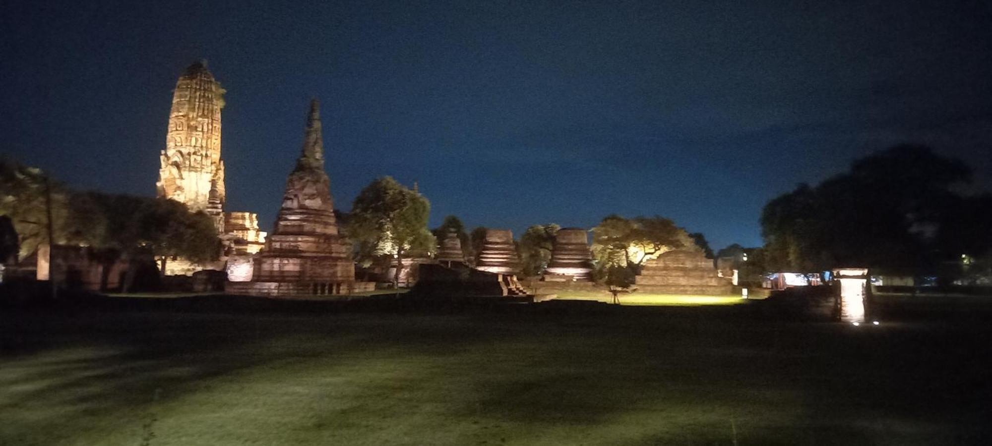 Plus Hostel Ayutthaya Екстер'єр фото