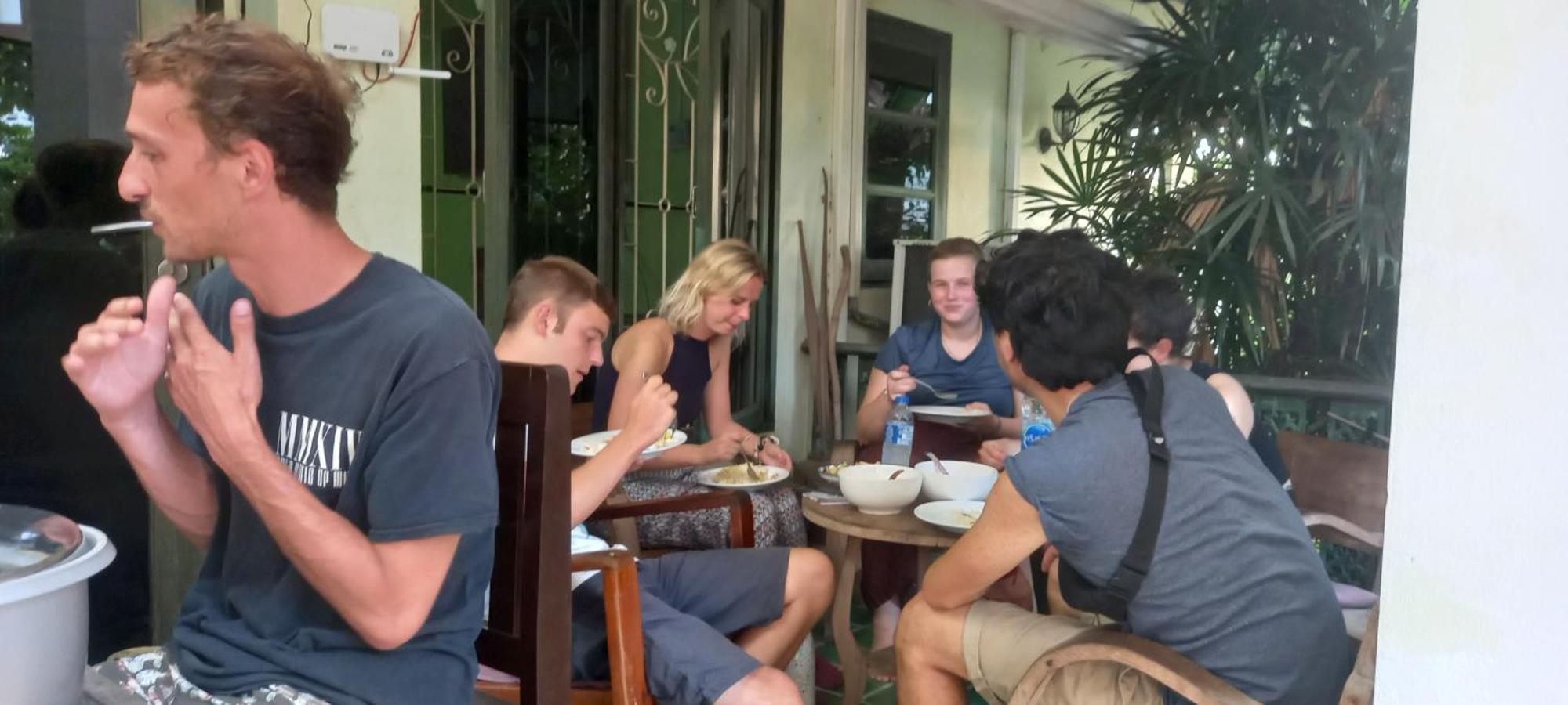 Plus Hostel Ayutthaya Екстер'єр фото
