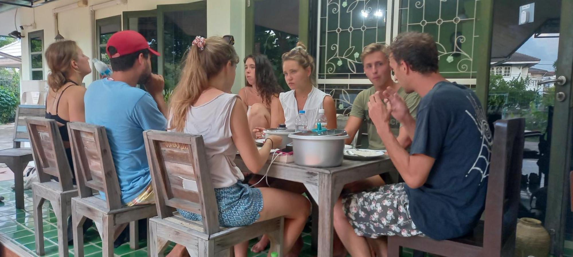 Plus Hostel Ayutthaya Екстер'єр фото